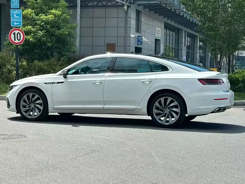 Volkswagen CC — фото 2