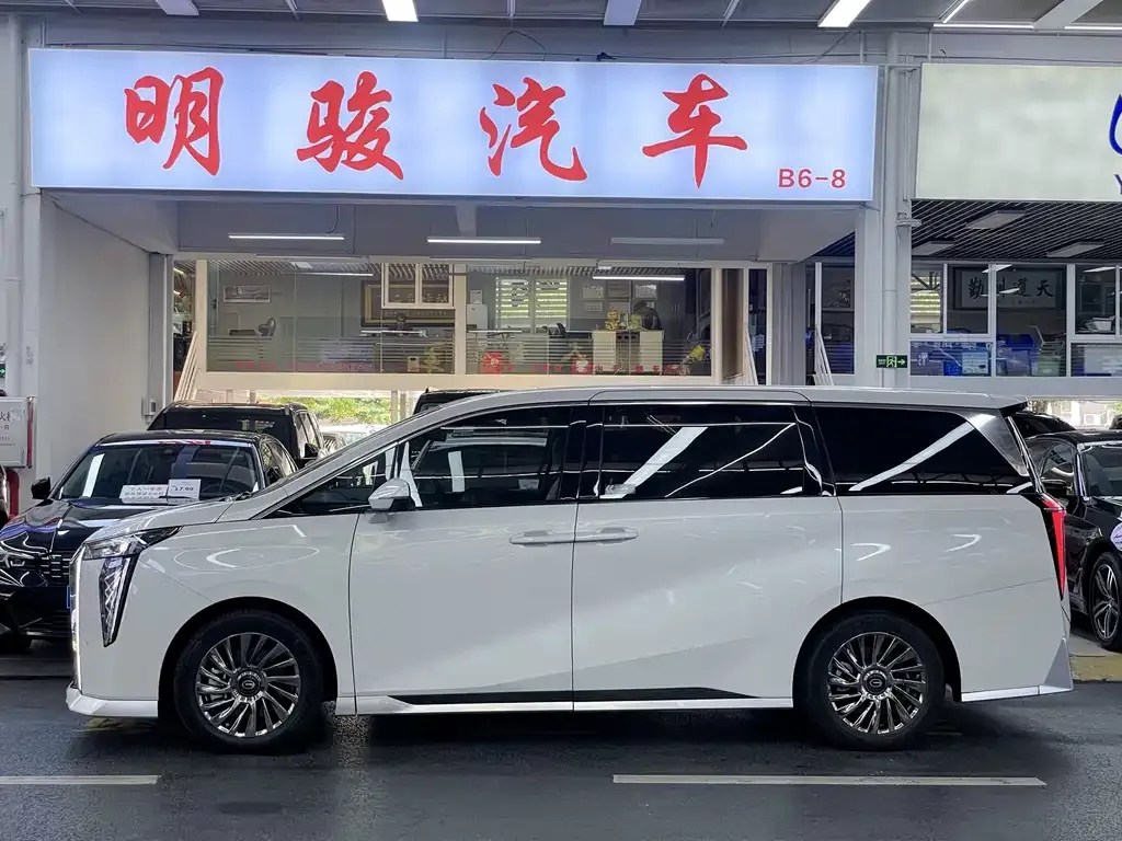 GAC Motor Trumpchi M8 — фото 8