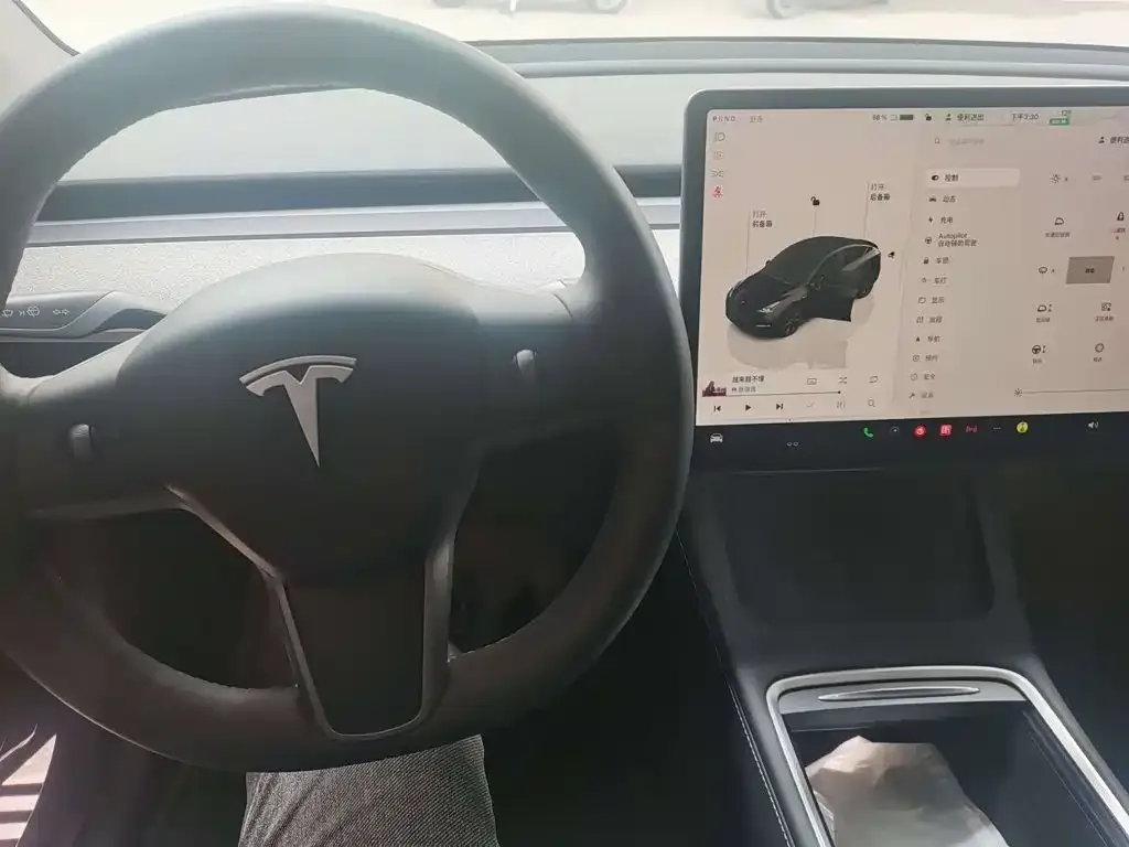 Tesla Model Y — фото 5