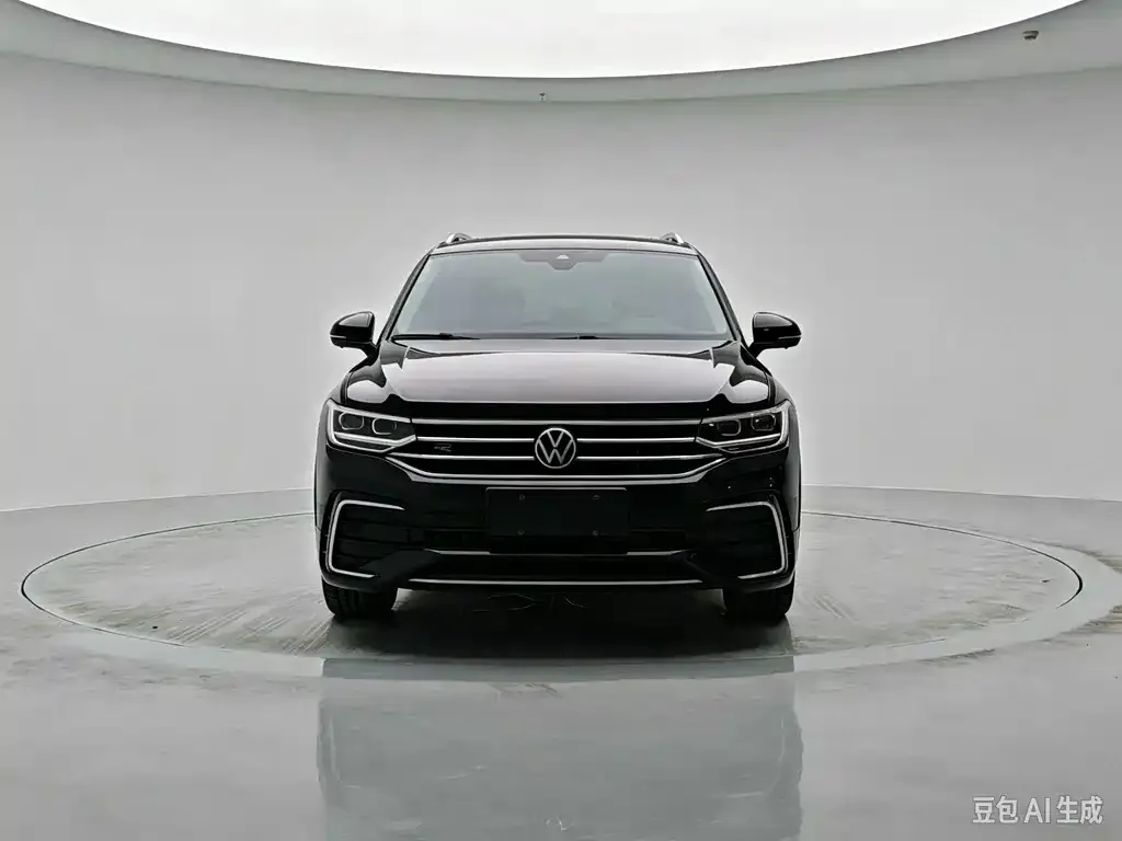 Volkswagen Tiguan L — фото 4