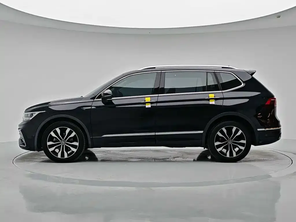 Volkswagen Tiguan L — фото 6