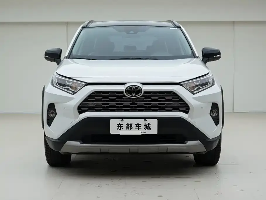 Toyota RAV4 — фото 2