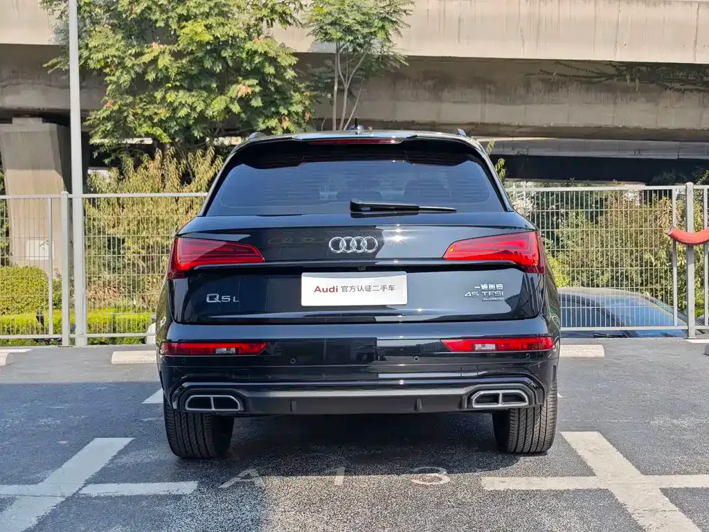 Audi Q5L — фото 3