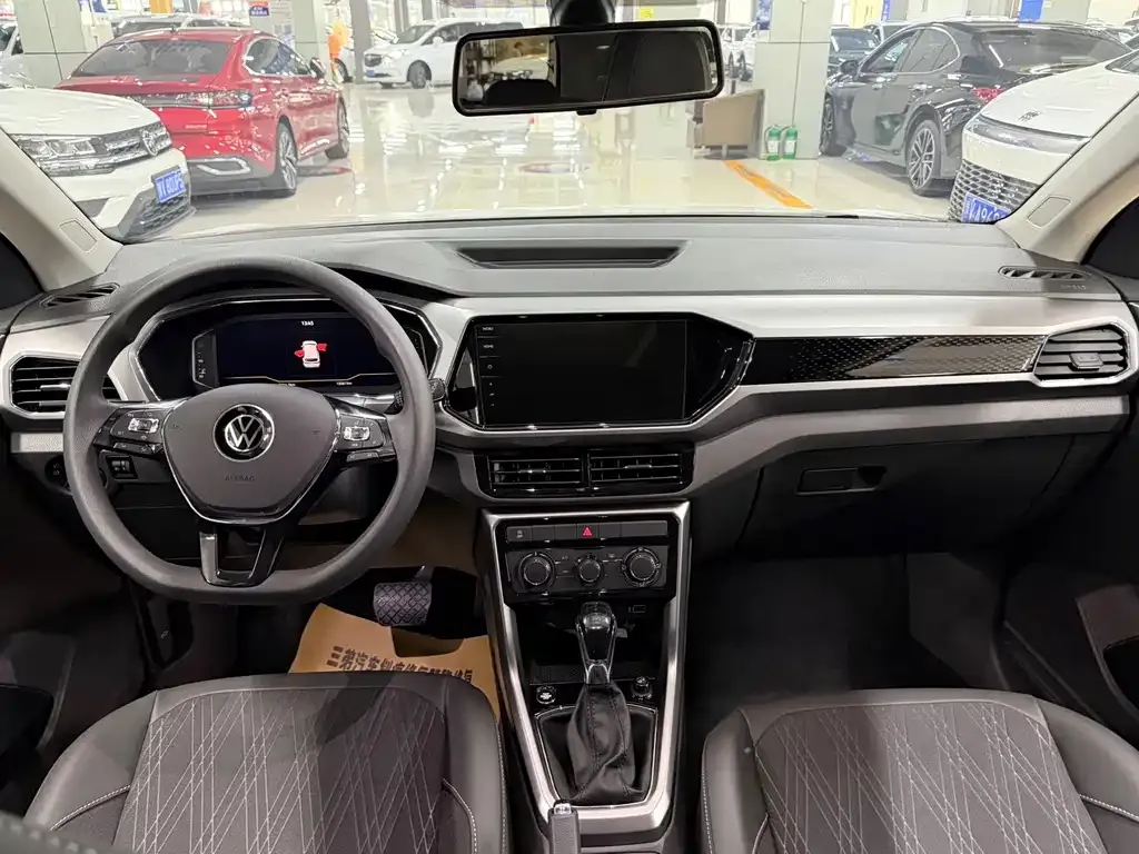 Volkswagen T-Cross — фото 8