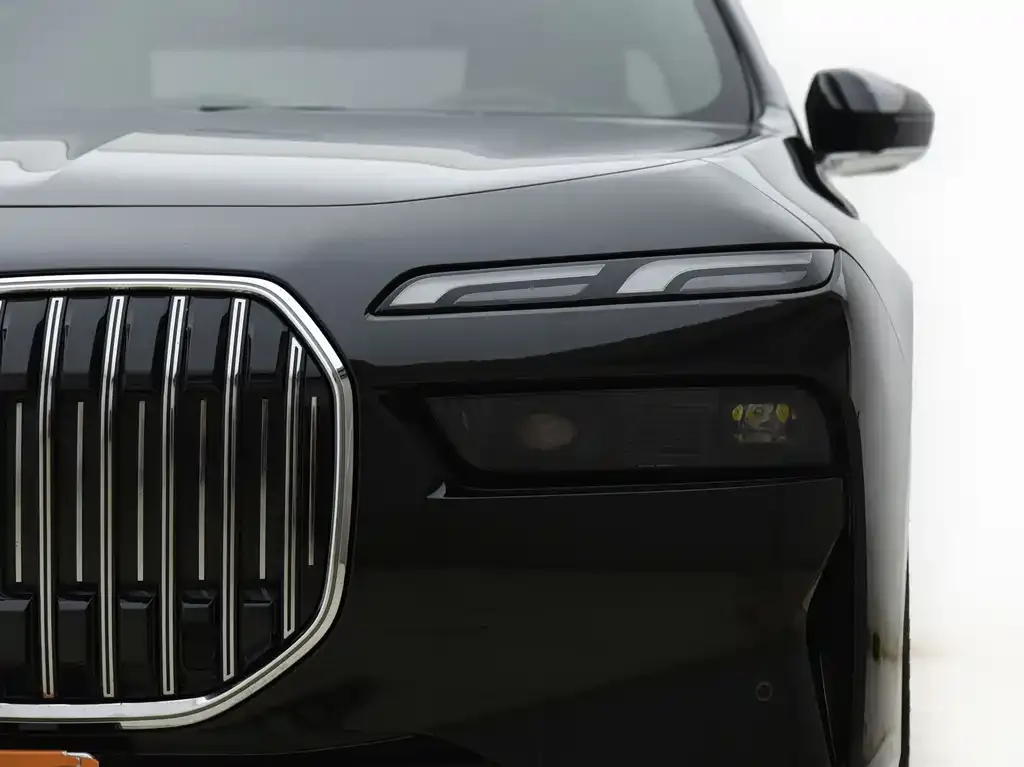 BMW 7 Series — фото 2
