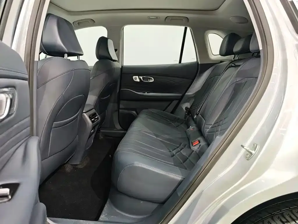 Geely Galaxy Xingjian 7 — фото 10