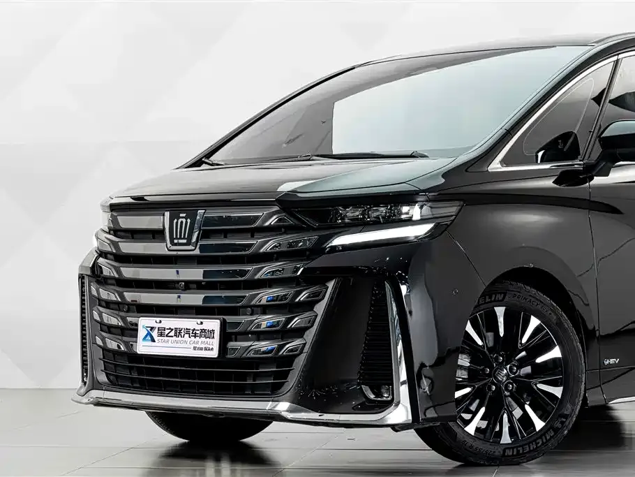 Toyota Vellfire — фото 5
