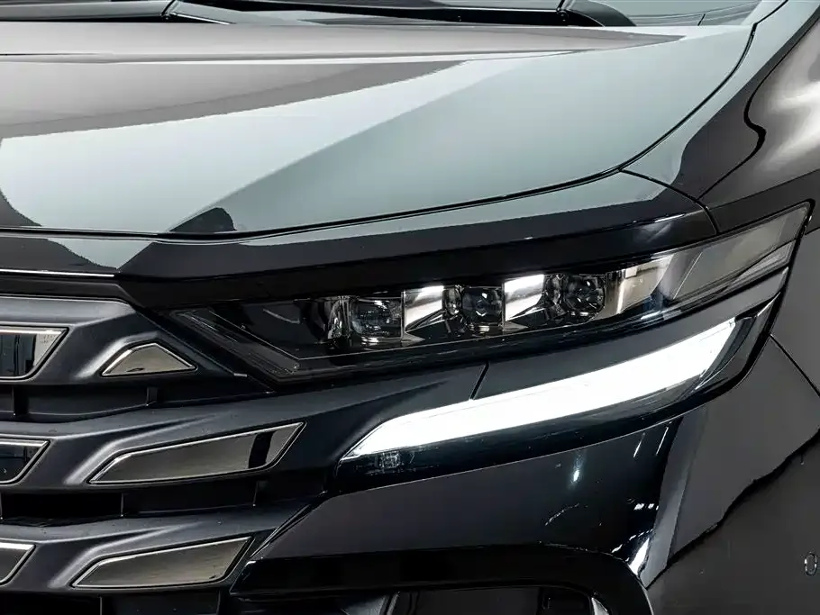Toyota Vellfire — фото 6