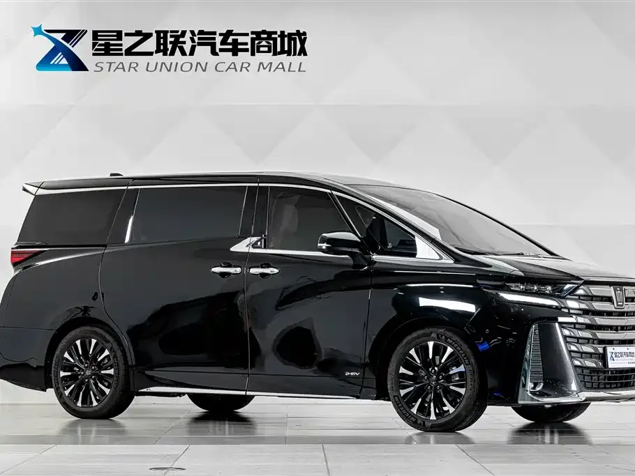 Toyota Vellfire — фото 10