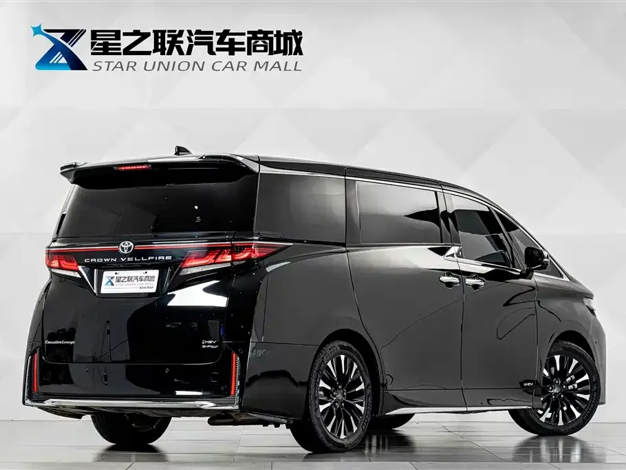 Toyota Vellfire — фото 3