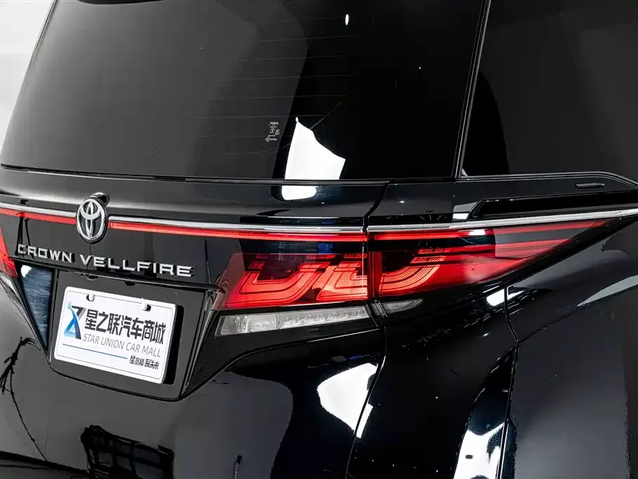 Toyota Vellfire — фото 4