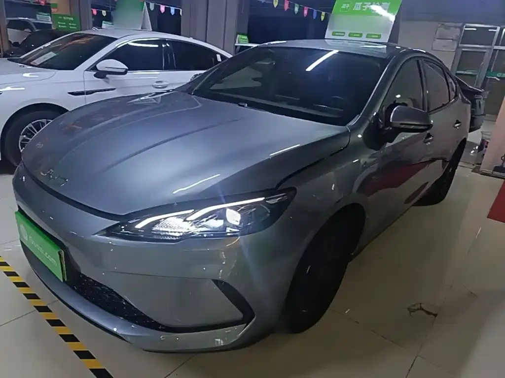 BYD Seal 05 DM-i — фото 1