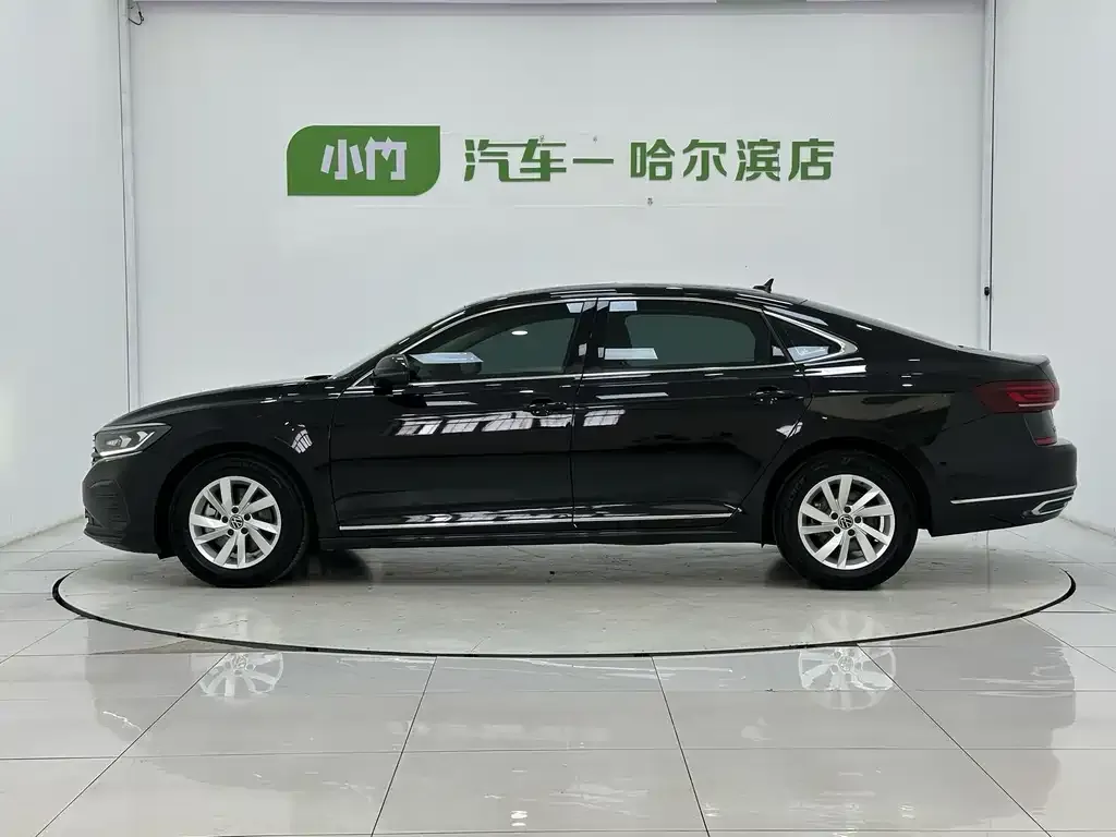 Volkswagen Passat — фото 10