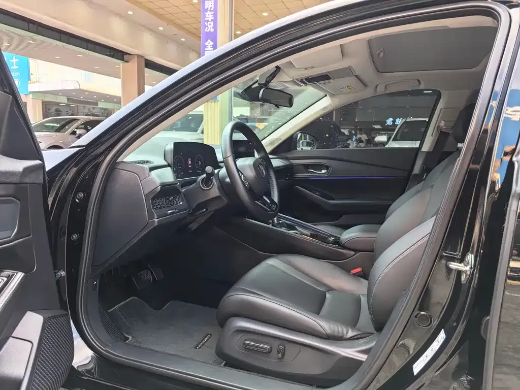 Honda Accord — фото 6