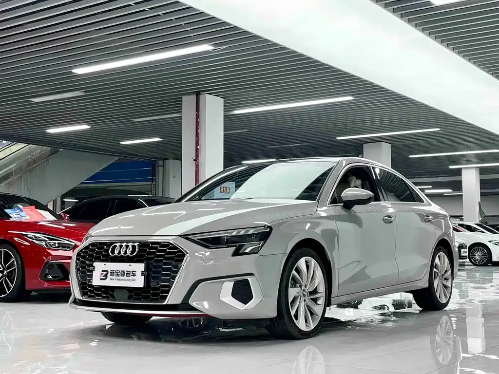 Audi A3 — фото 1