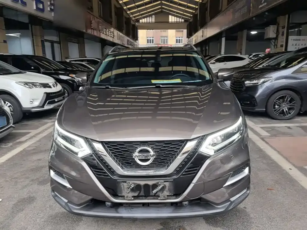 Nissan Qashqai — фото 9