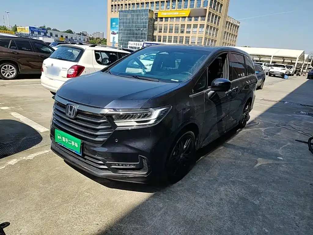 Honda Odyssey — фото 1
