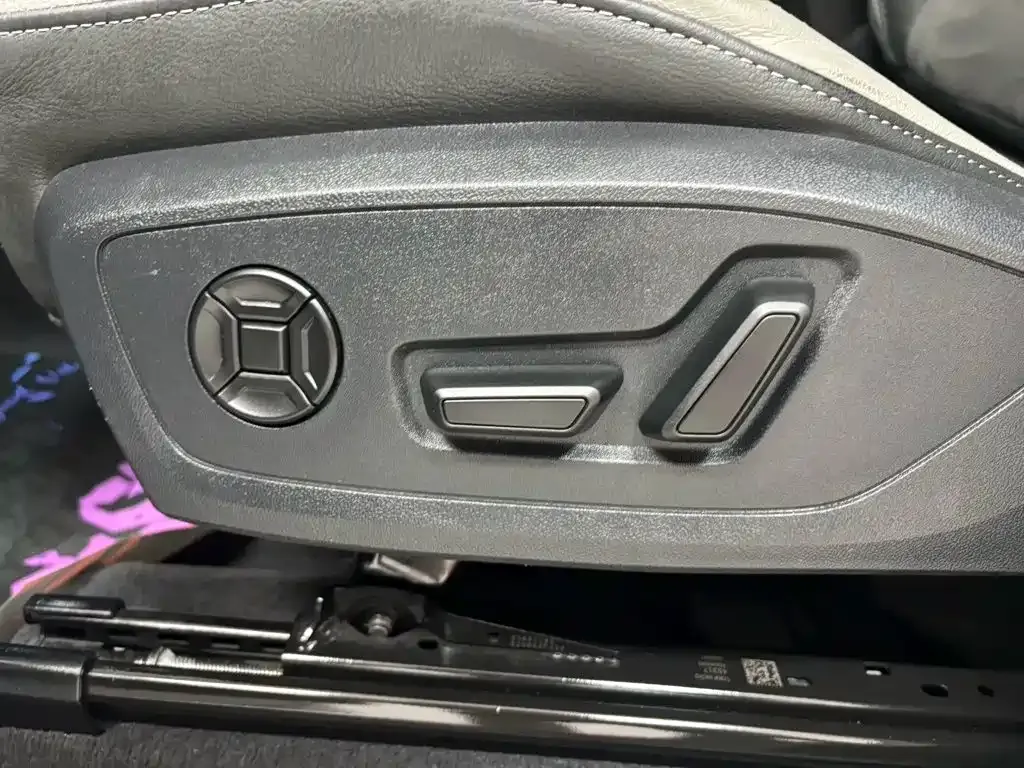Audi Q3 — фото 10