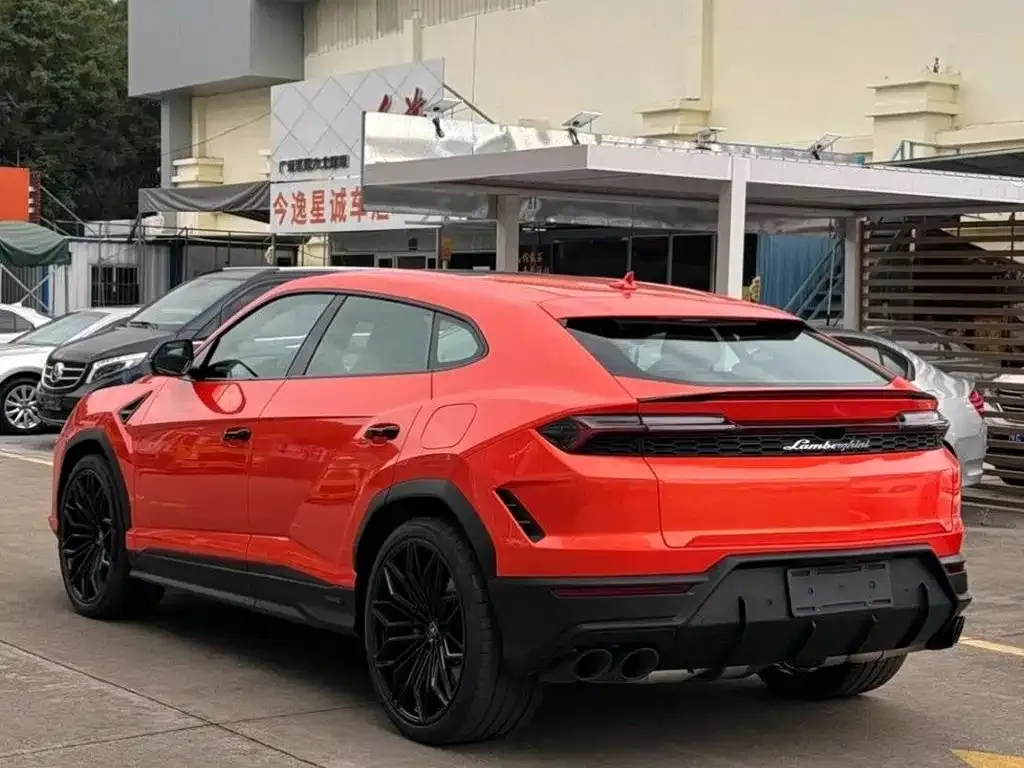 Lamborghini Urus SE — фото 5