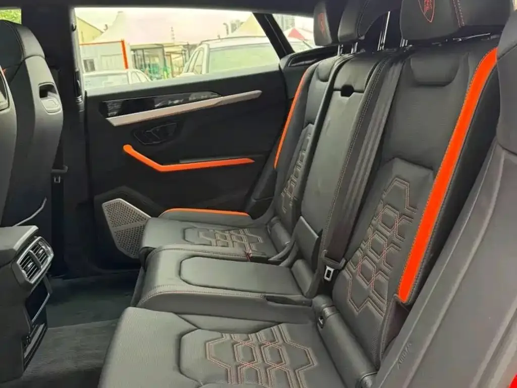 Lamborghini Urus SE — фото 4