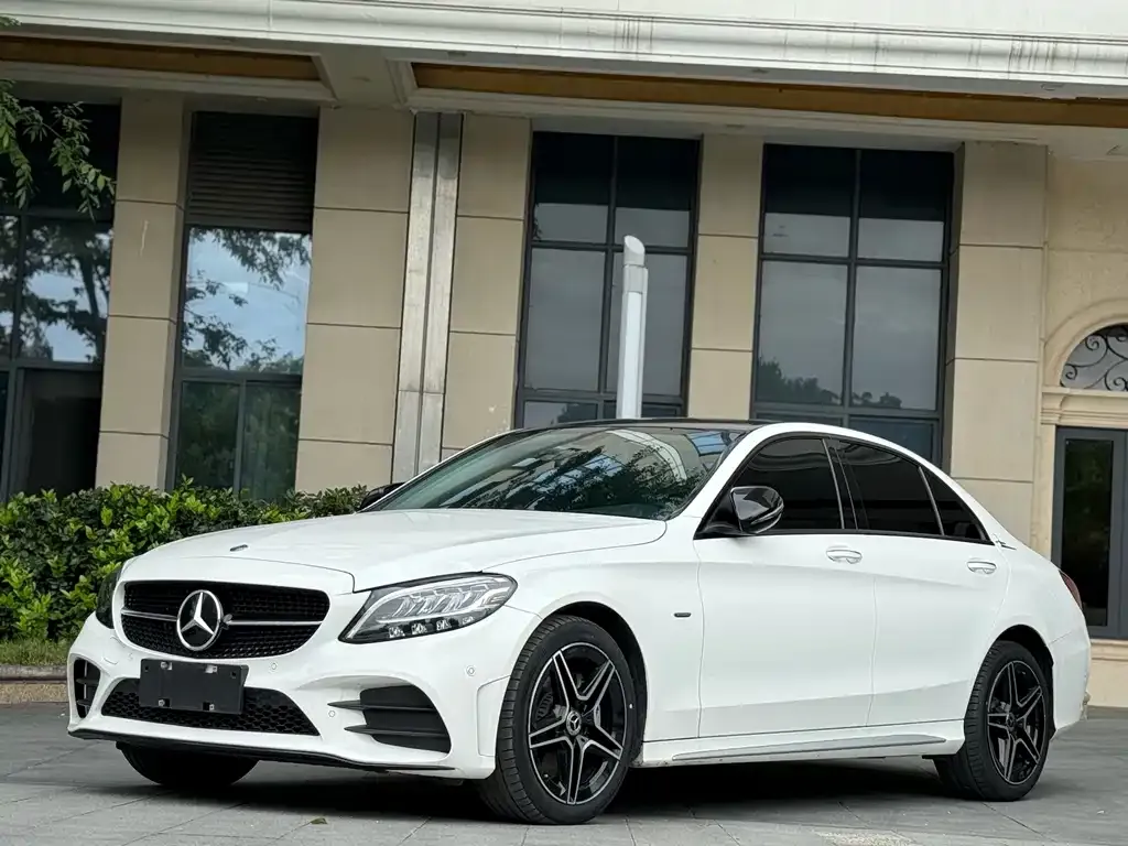 Mercedes-Benz C-Class — фото 1