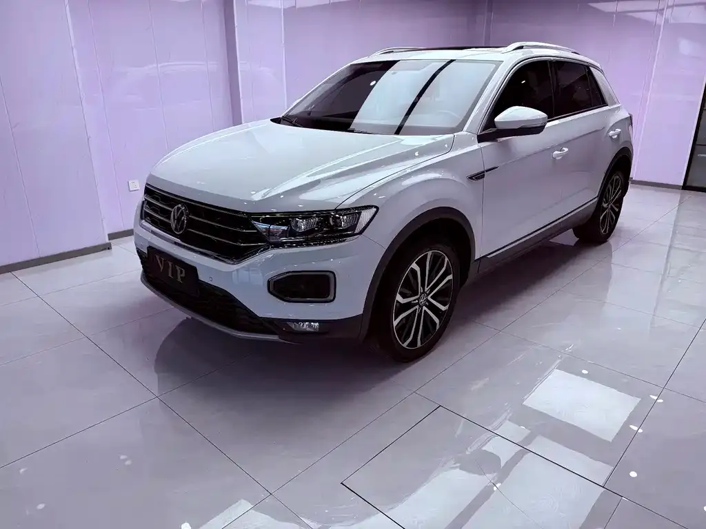 Volkswagen T-Roc — фото 1