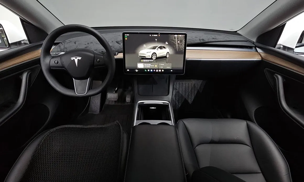 Tesla Model Y — фото 7