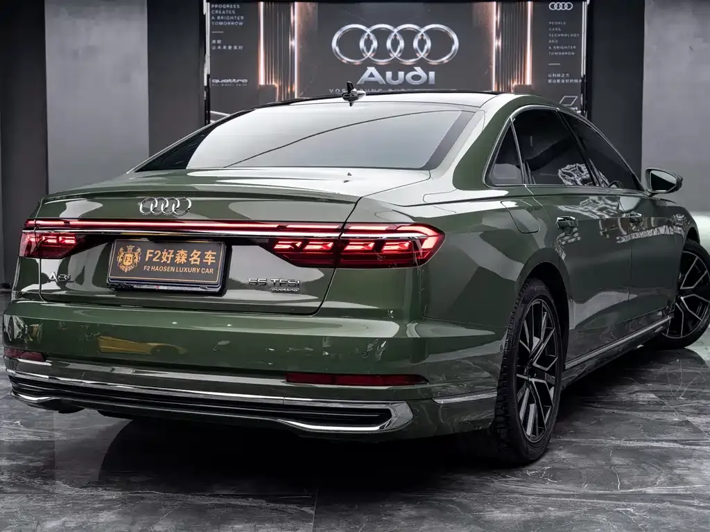 Audi A8 — фото 5