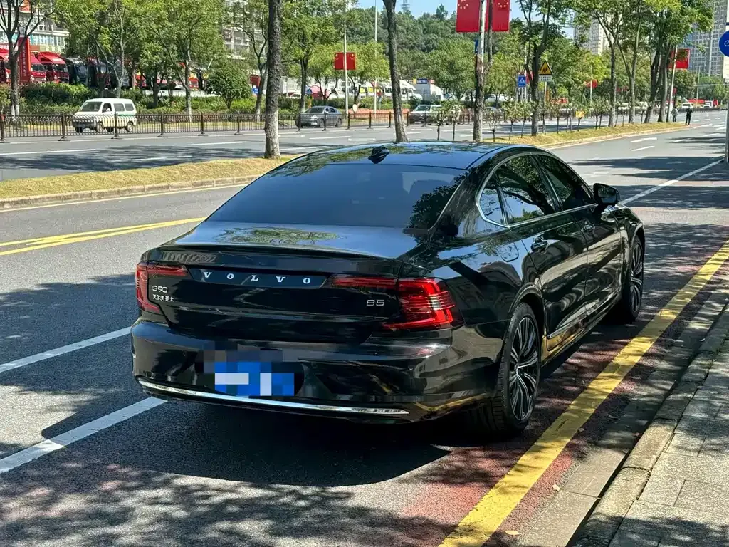 Volvo S90 — фото 6