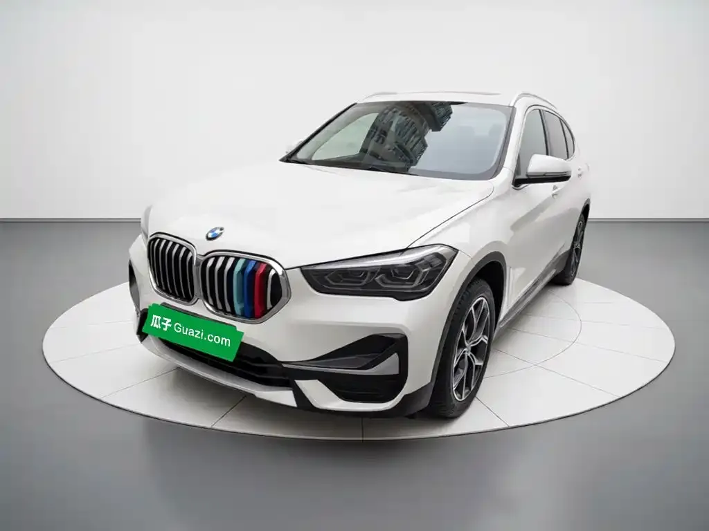 BMW X1 — фото 1