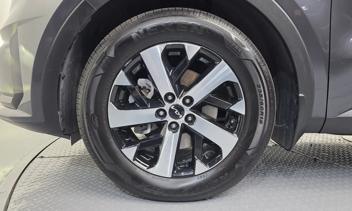 Kia Sorento — фото 10