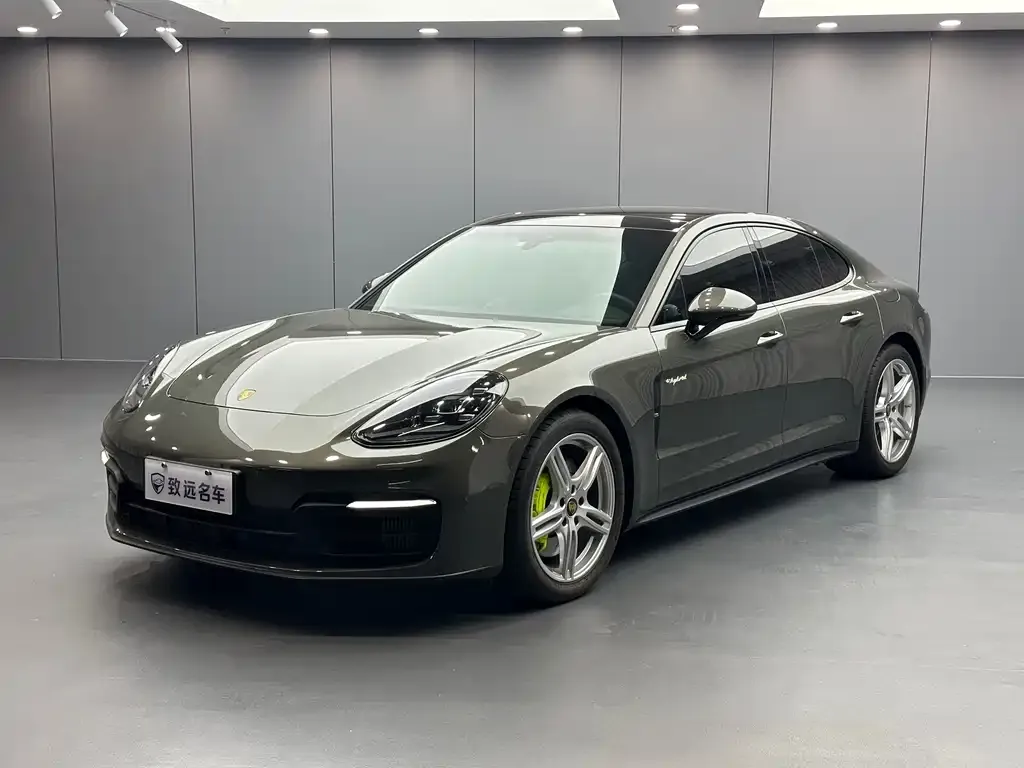 Porsche Panamera Hybrid — фото 1