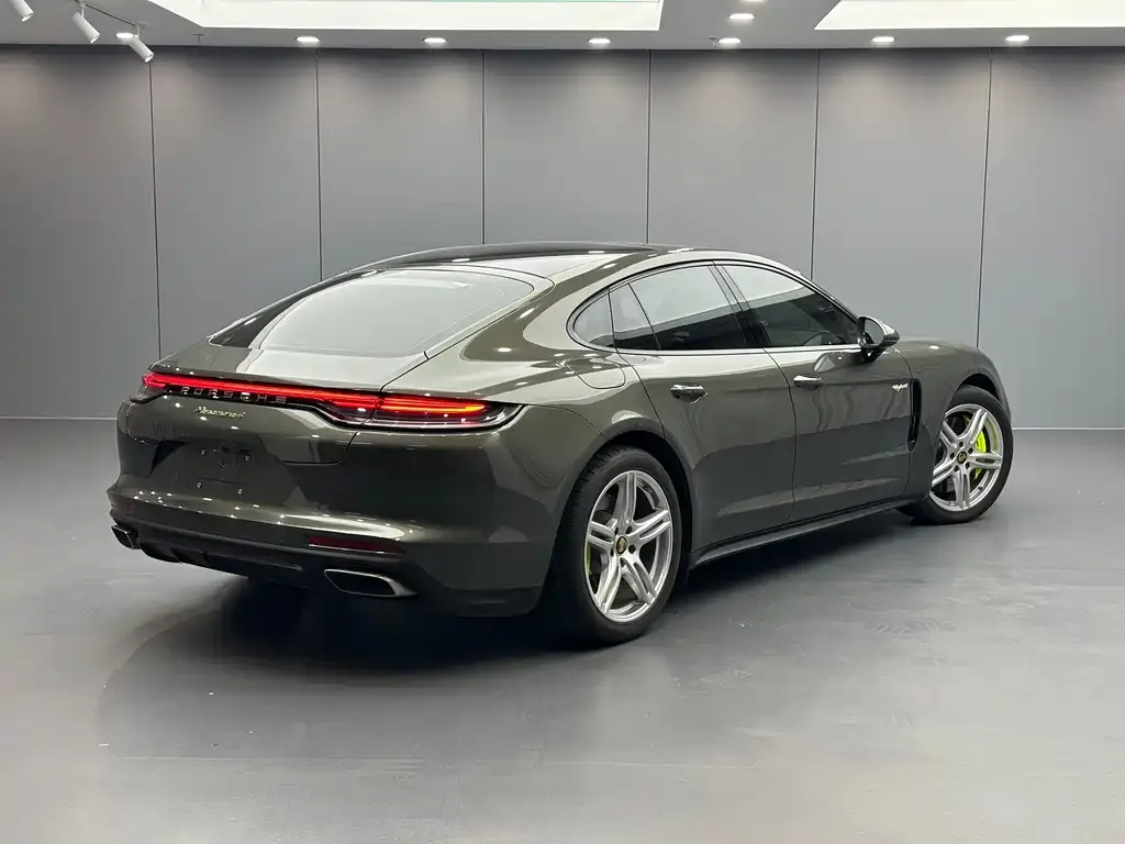 Porsche Panamera Hybrid — фото 2