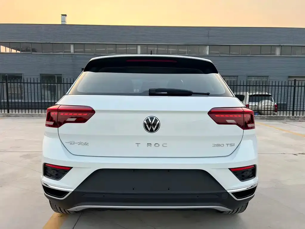 Volkswagen T-Roc — фото 5