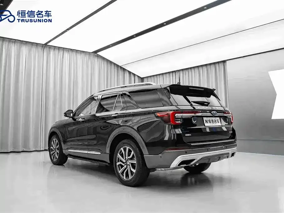 Ford Explorer — фото 10
