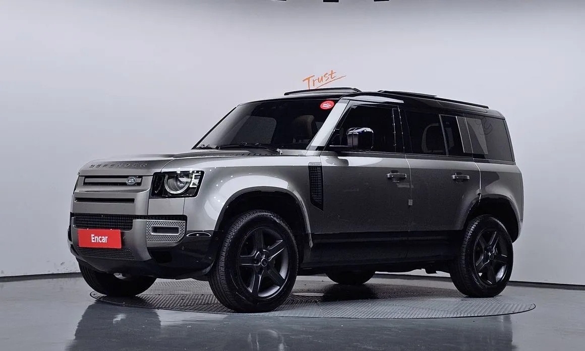 Land Rover Defender — фото 1