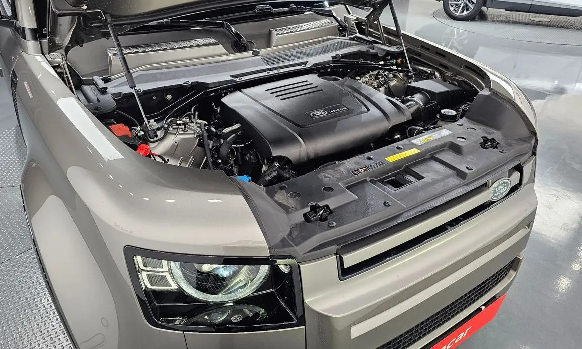 Land Rover Defender — фото 10