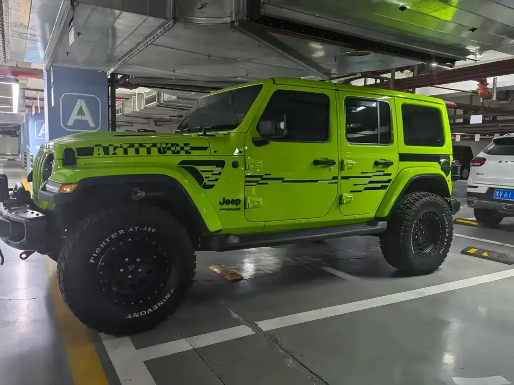 Jeep Wrangler — фото 9