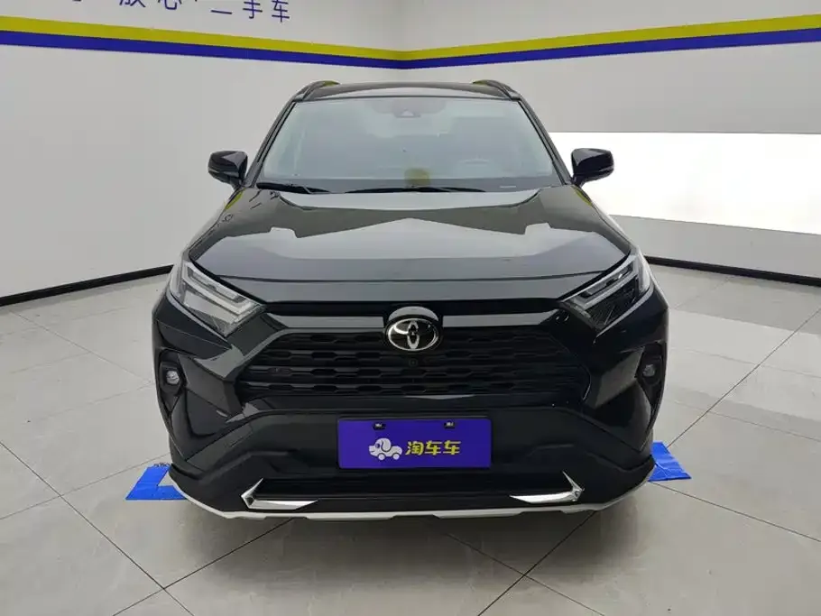 Toyota RAV4 — фото 3