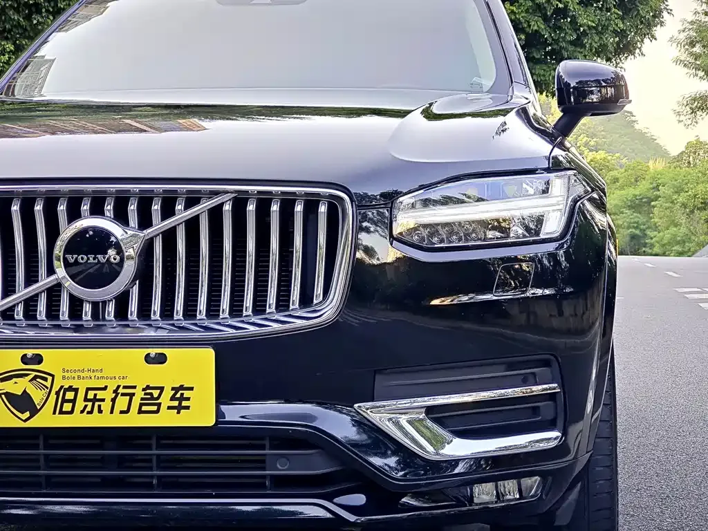 Volvo XC90 — фото 3