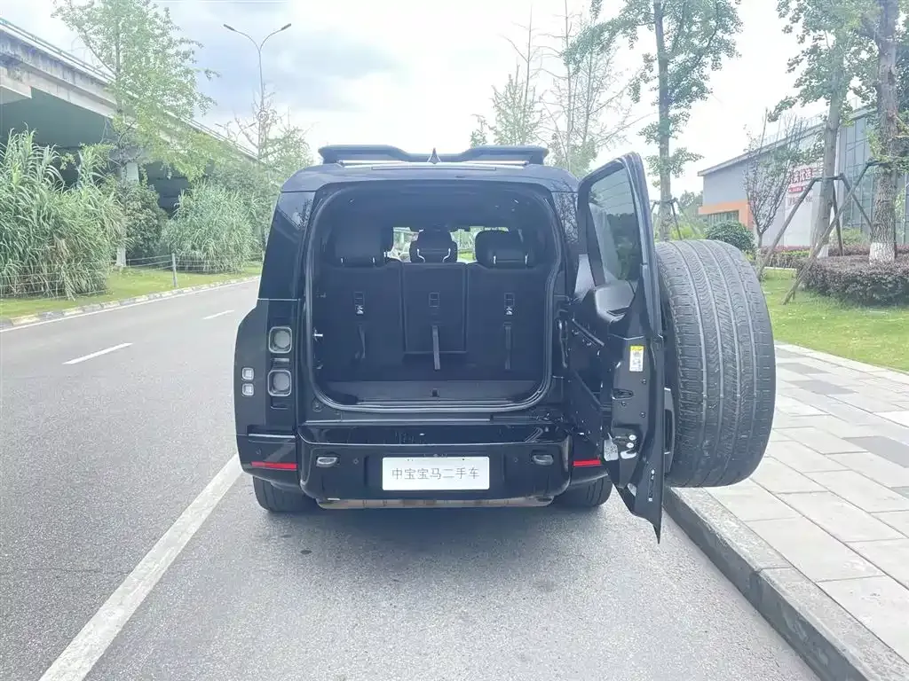 Land Rover Defender — фото 10