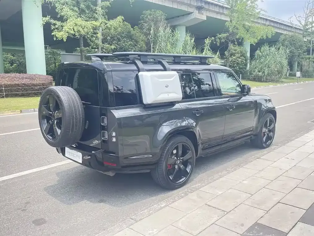 Land Rover Defender — фото 7
