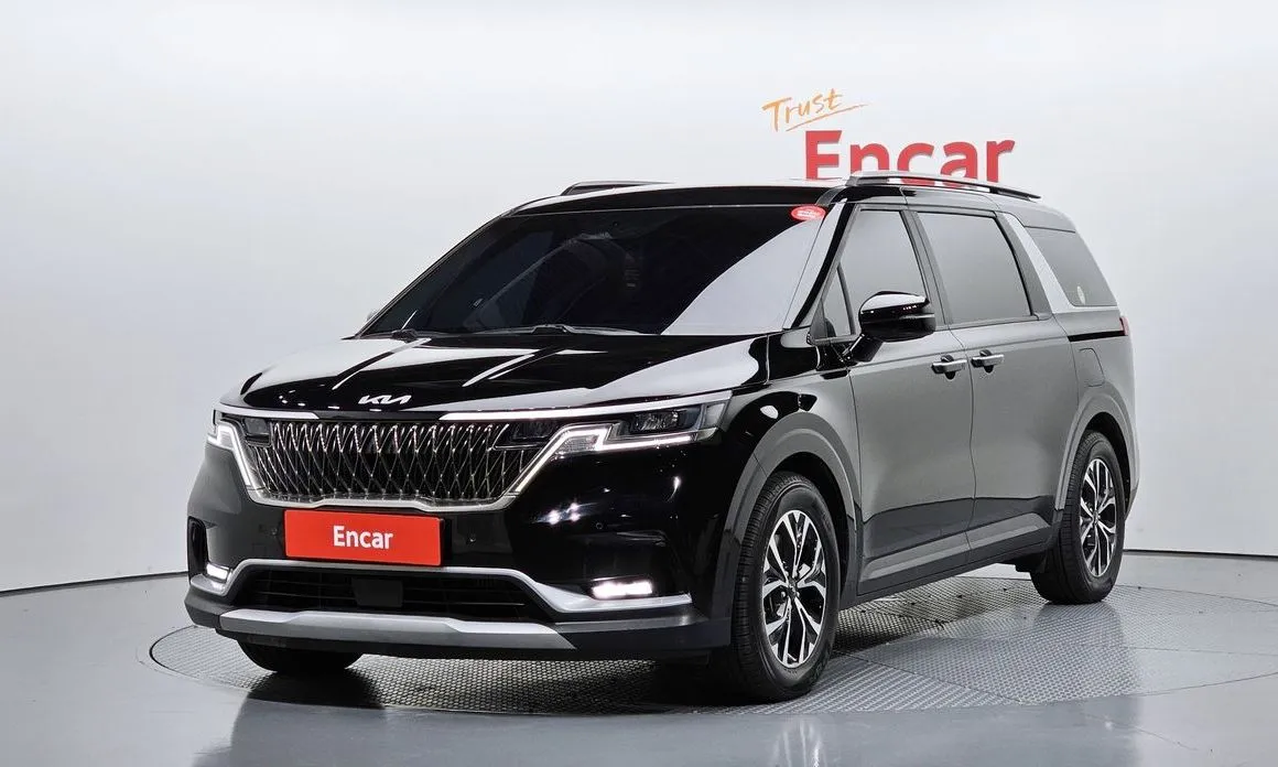 Kia Carnival — фото 1