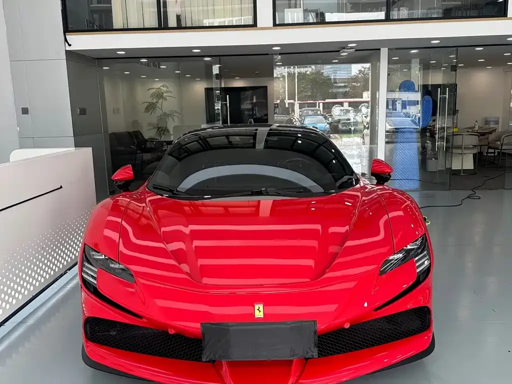 Ferrari SF90 — фото 1