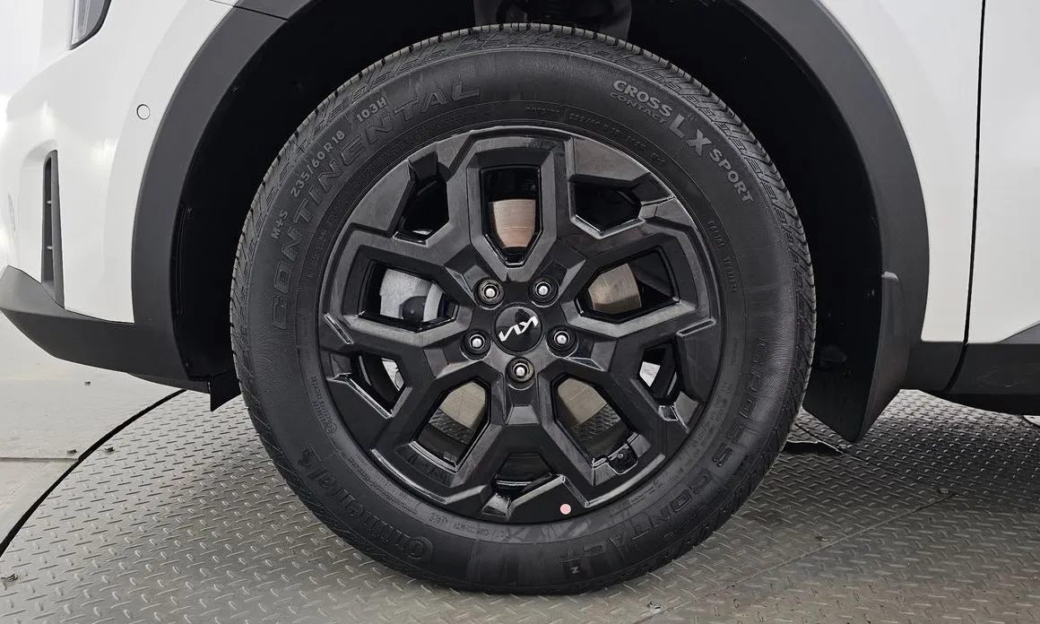 Kia Sorento — фото 8