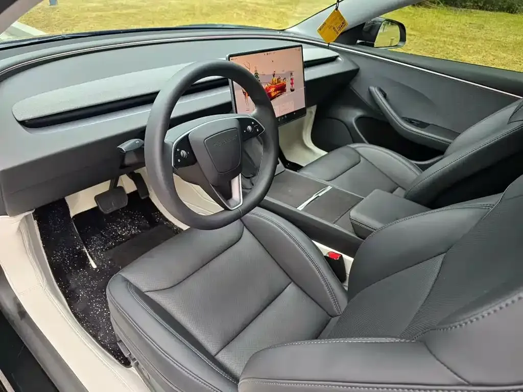 Tesla Model 3 — фото 3