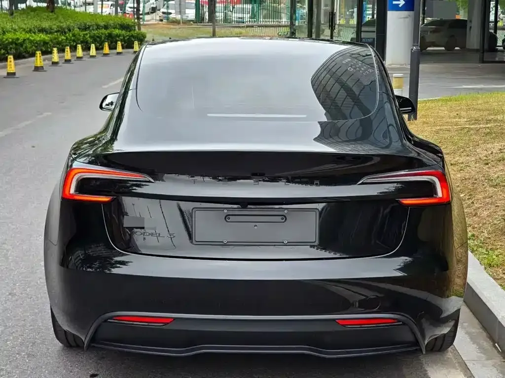 Tesla Model 3 — фото 5