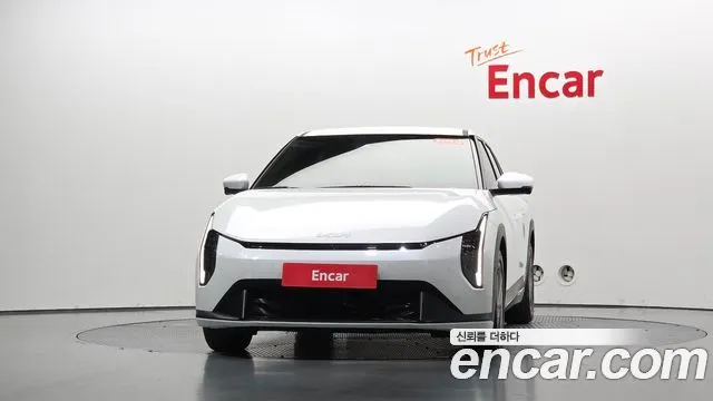 Kia EV4 — фото 8