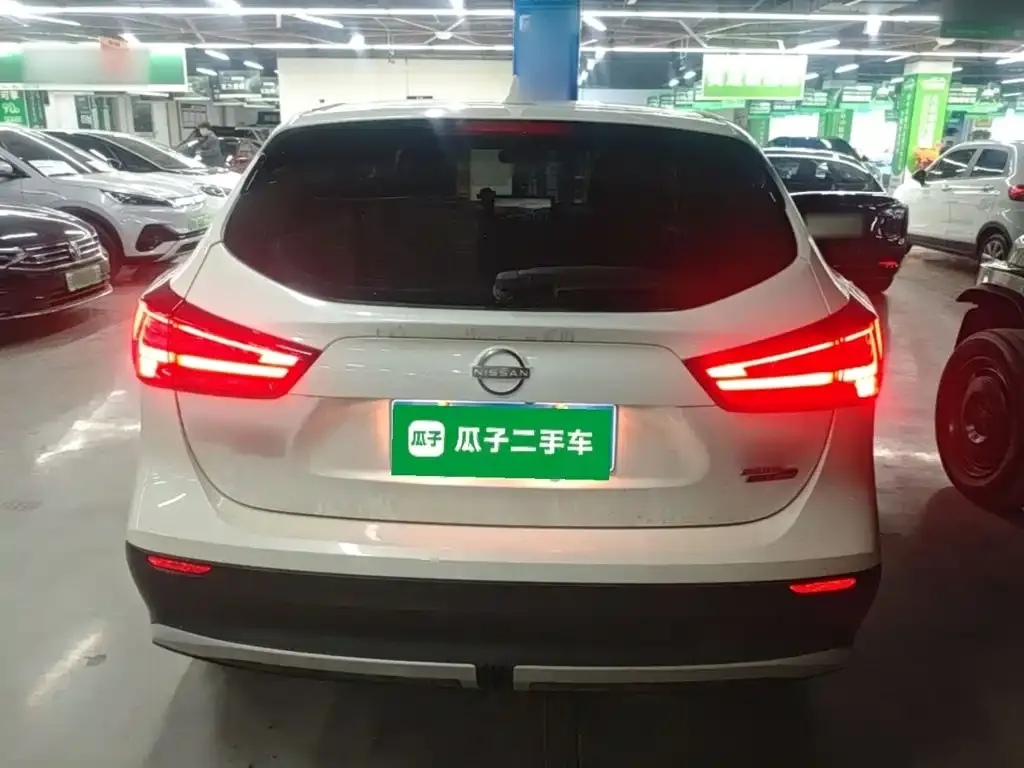 Nissan Qashqai — фото 9