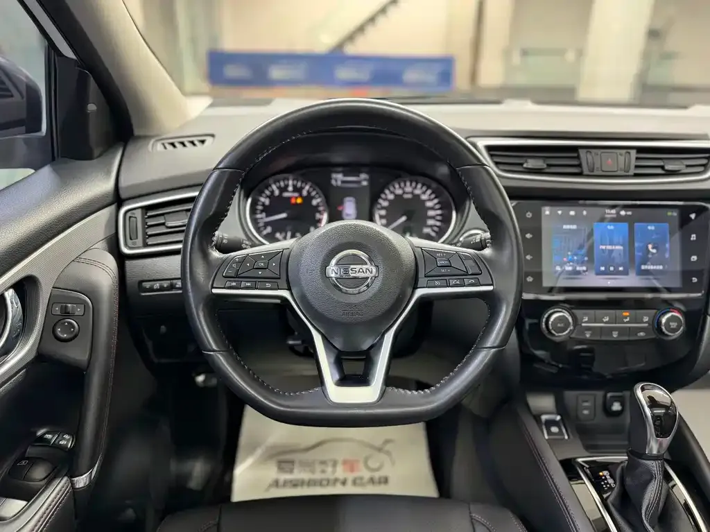 Nissan Qashqai — фото 8